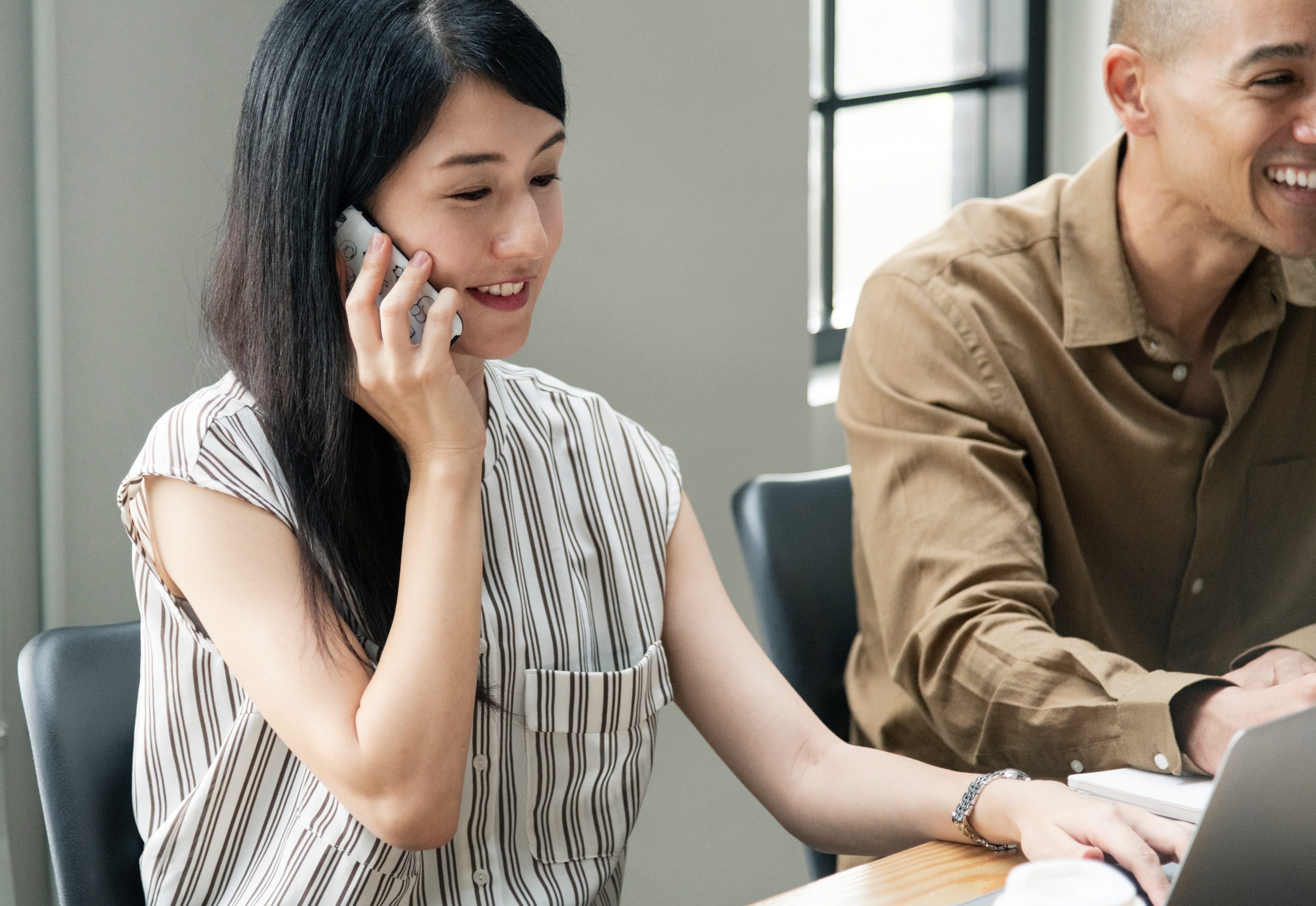 salaire-téléconseiller-hommes-femmes